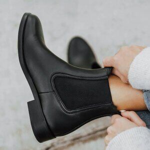 Thursday Boot Co Duchess Slip On Handcrafted Leather Chelsea Boots Black 7.5
